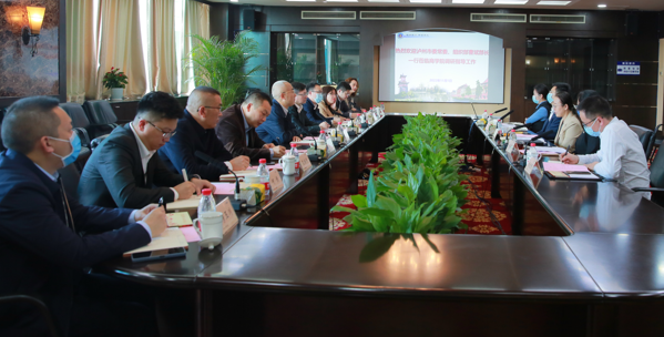 泸州市委组织部部长曹斌一行到四川大学商学院调研高管培训工作